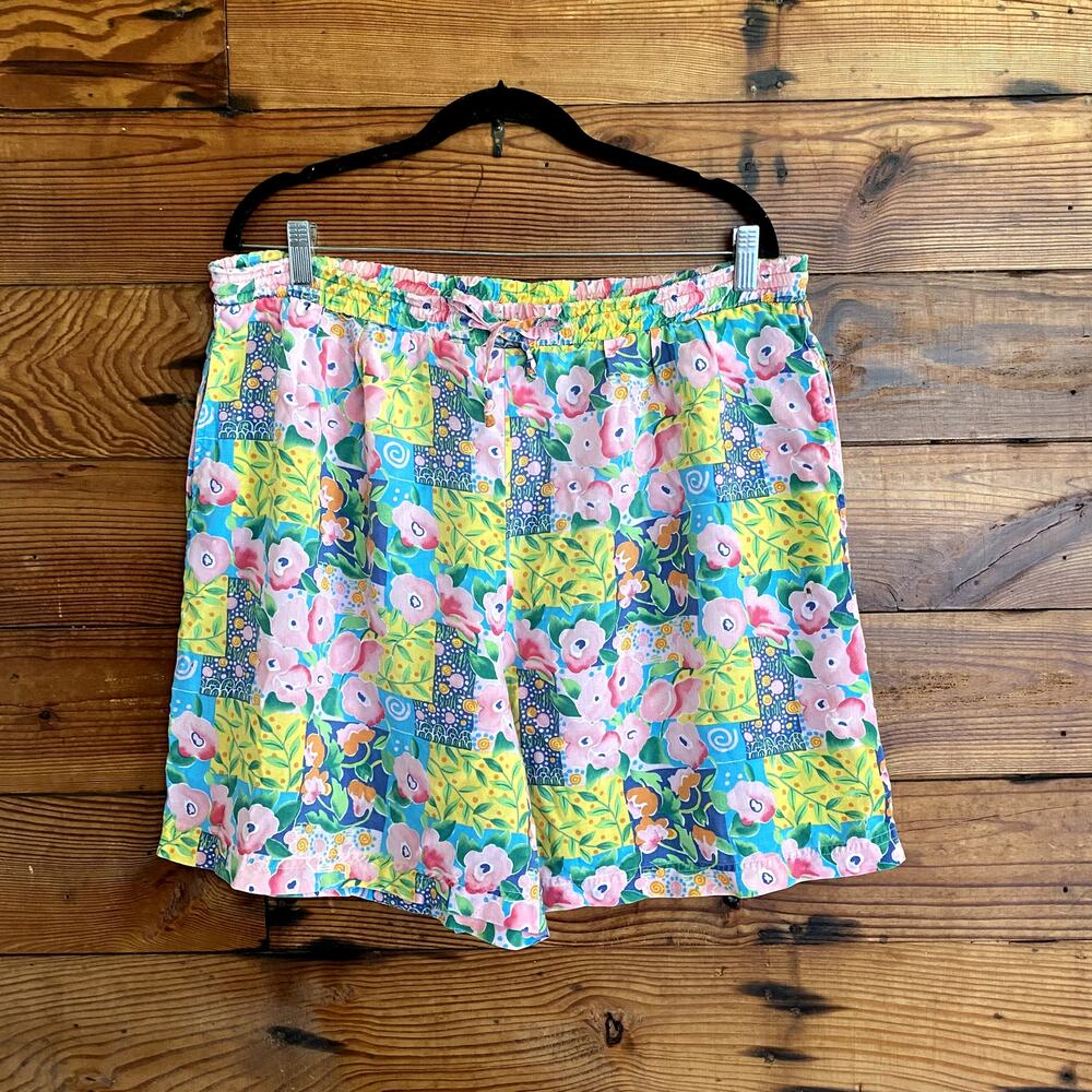 Vintage Izod Colorful Lightweight Shorts size Medium